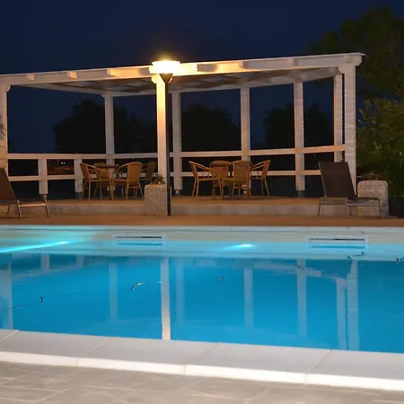 Artemisia 3*