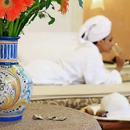 Artemisia Hotel 3*